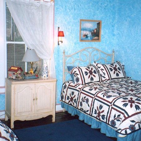 The Twin Magnolias Bed & Breakfast Roanoke Rapids Exterior photo