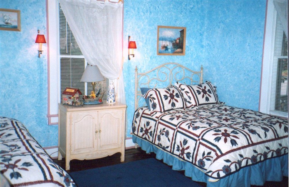 The Twin Magnolias Bed & Breakfast Roanoke Rapids Exterior photo