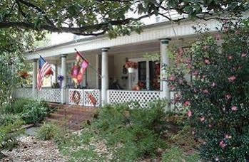 The Twin Magnolias Bed & Breakfast Roanoke Rapids Exterior photo